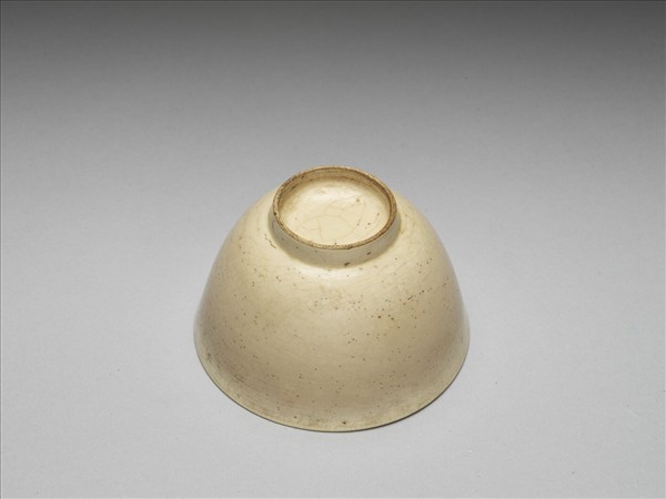 彭窯 白瓷弦紋杯