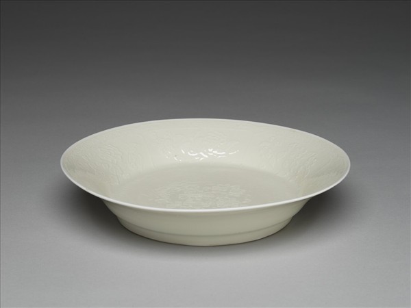 白瓷印花花卉紋盤