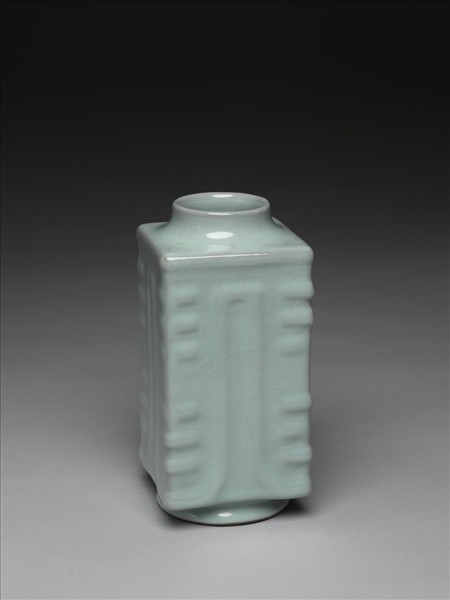 青瓷琮式瓶