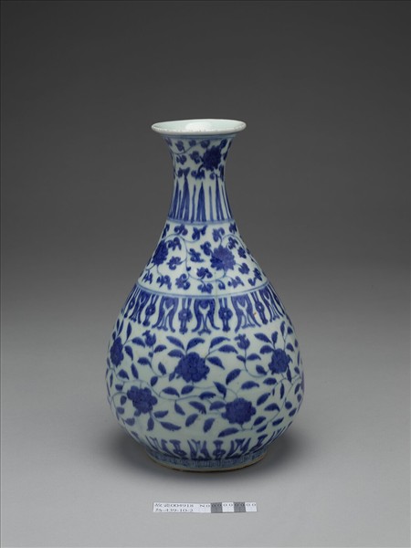 青花花卉紋膽瓶