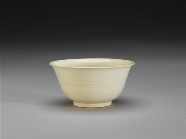 彭窯 白瓷弦紋杯