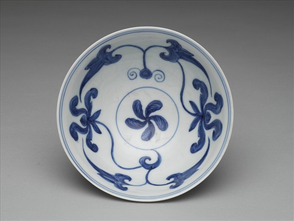 青花萱草紋碗