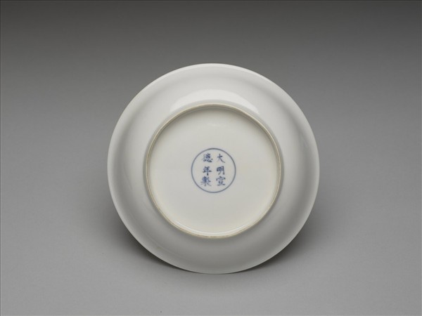 白瓷碟