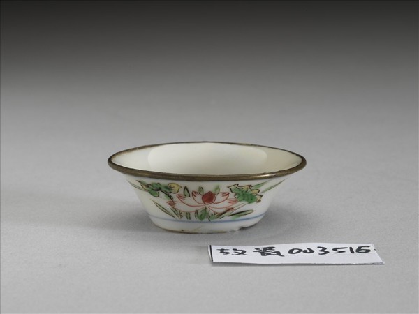 五彩花卉紋銅口套杯