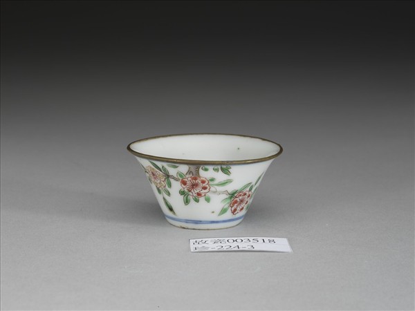 五彩花卉紋銅口套杯