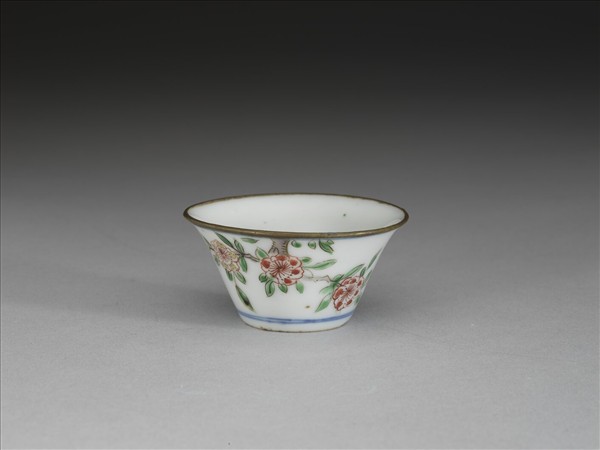 五彩花卉紋銅口套杯