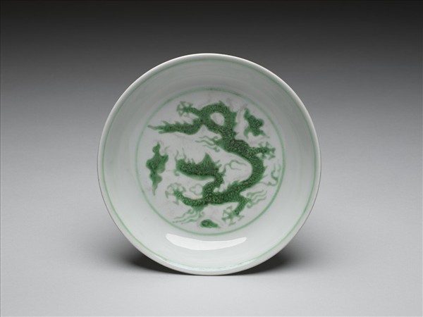 綠彩龍紋盤
