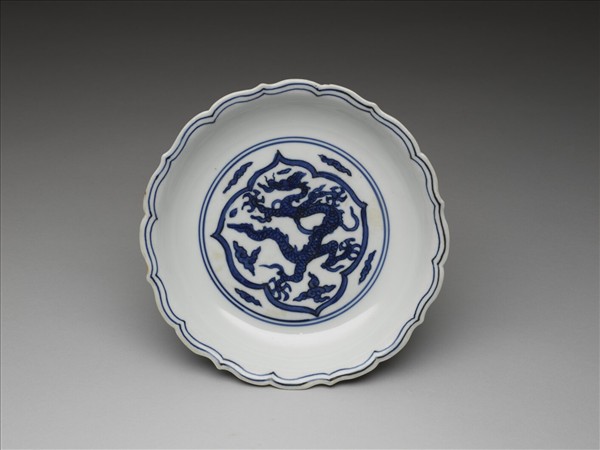 青花龍紋花式盤