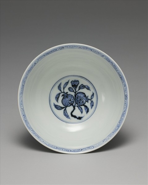 青花花果紋碗