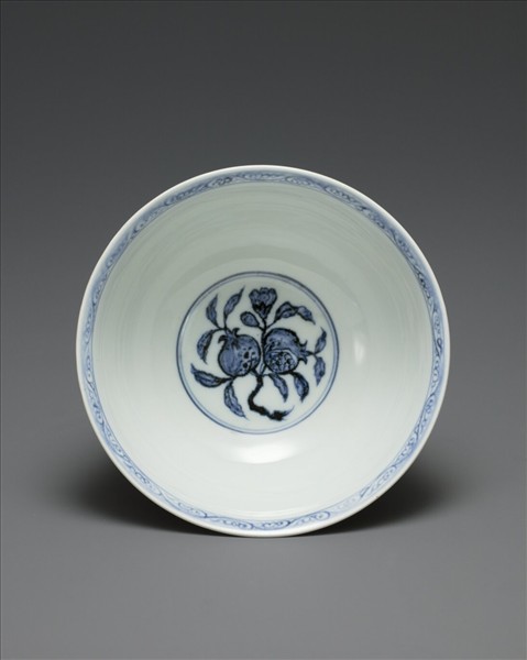 青花花果紋碗