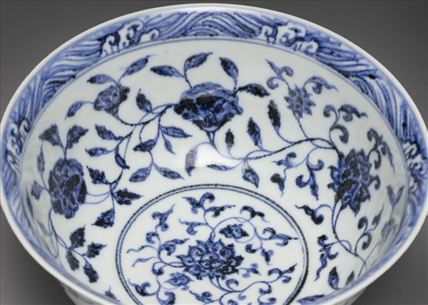 青花蓮紋碗