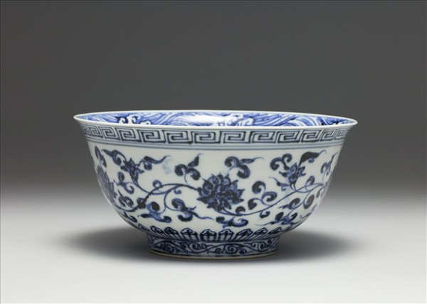 青花蓮紋碗