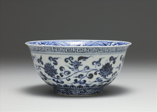 青花蓮紋碗