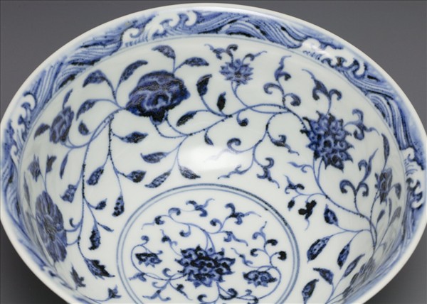 青花蓮紋碗