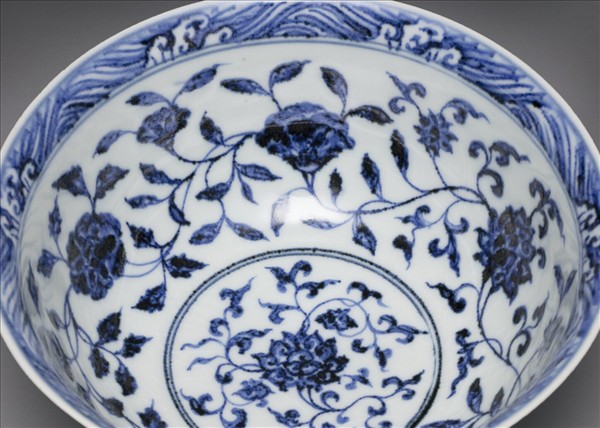 青花蓮紋碗