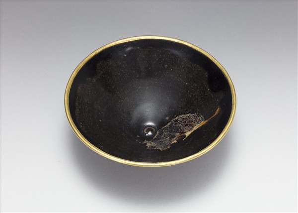 吉州窯 烏金釉葉紋碗