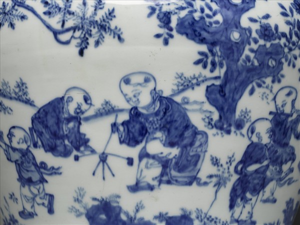 青花嬰戲圖蓋罐