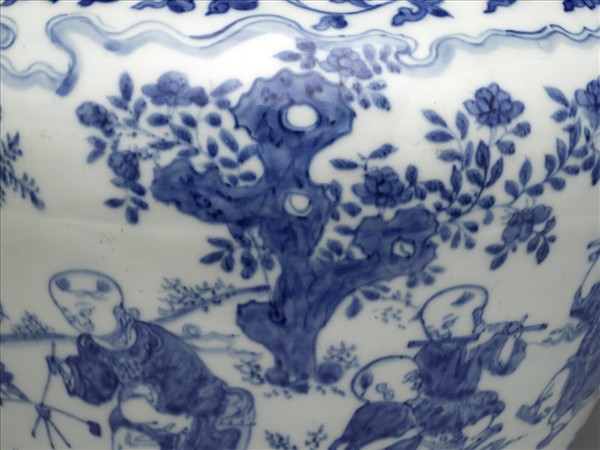 青花嬰戲圖蓋罐