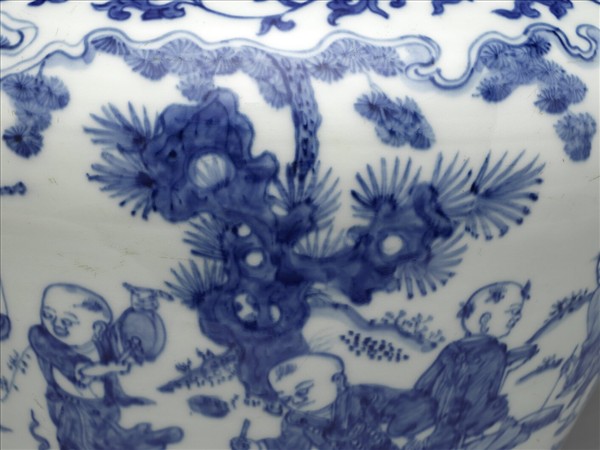 青花嬰戲圖蓋罐