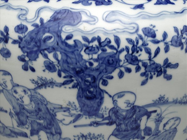 青花嬰戲圖蓋罐