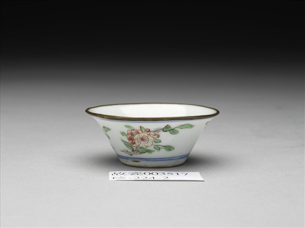 五彩花卉紋銅口套杯