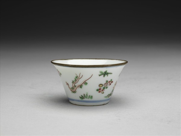 五彩花卉紋銅口套杯