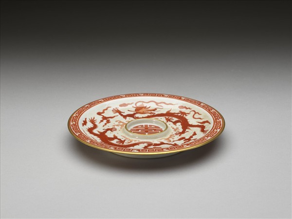 紅彩描金雲龍紋盤