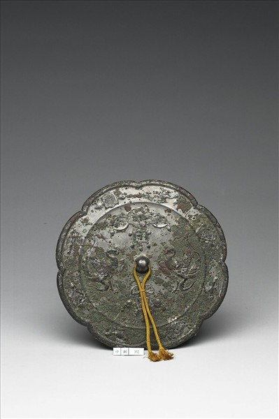 「千秋」瑞花舞鳳紋葵花鏡