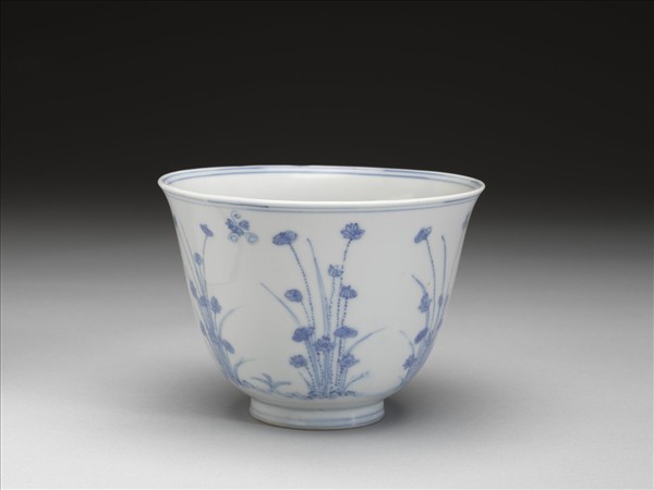 青花蓮塘鴛鴦紋仰鐘式碗