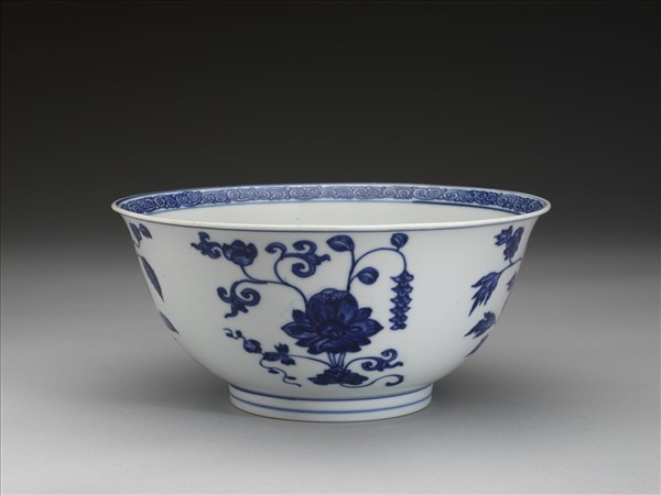 青花花果紋碗