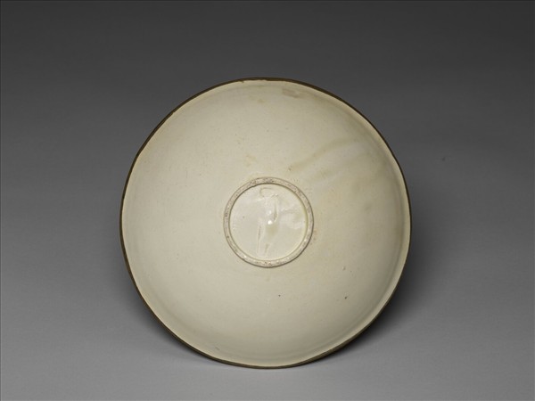 定窯 白瓷劃花蓮花紋碗