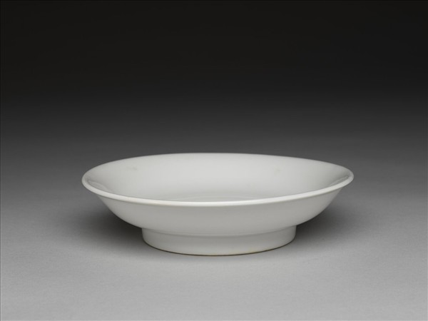 甜白釉碟