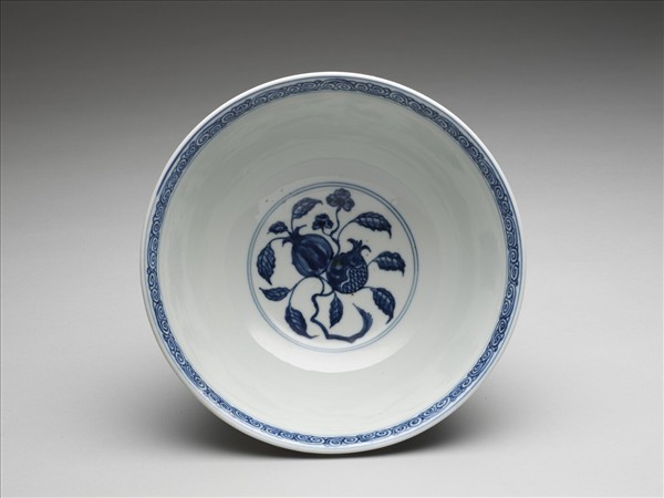 青花花果紋碗
