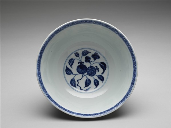 青花花果紋碗