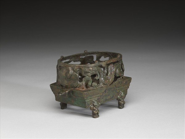 銅四神獸染爐