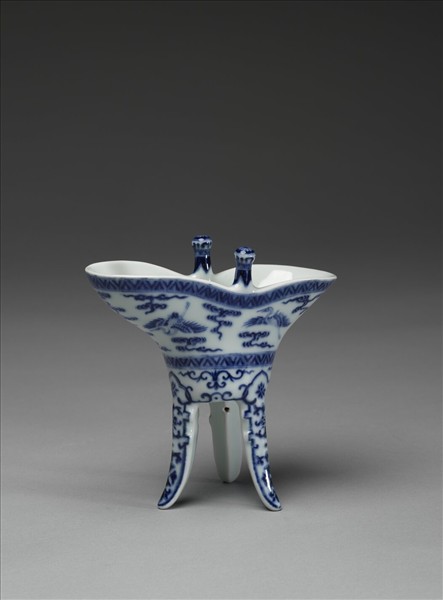 青花雲鶴紋爵杯