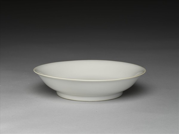 甜白釉碟