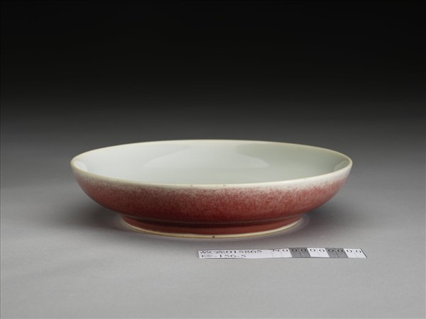 霽紅釉白裡盤