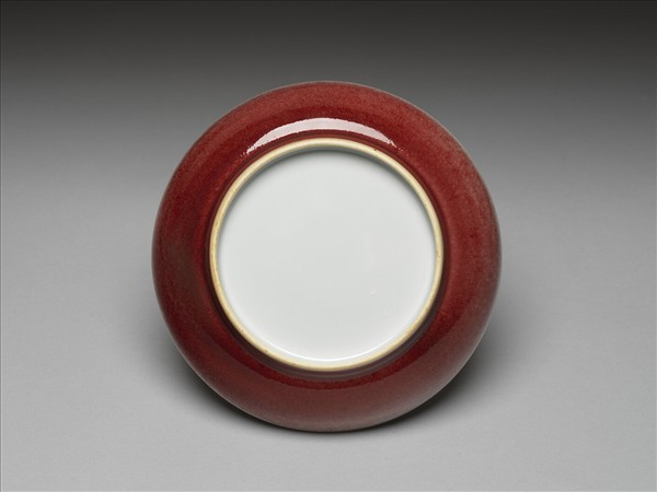 霽紅釉白裡盤