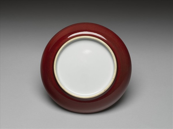 霽紅釉白裡盤