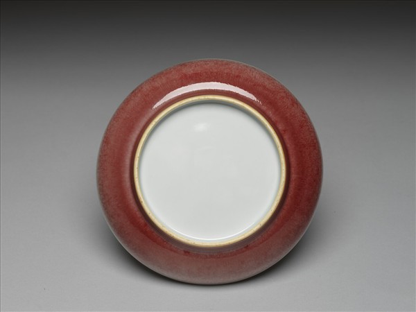 霽紅釉白裡盤
