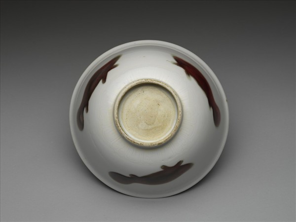 釉裡紅三魚紋碗