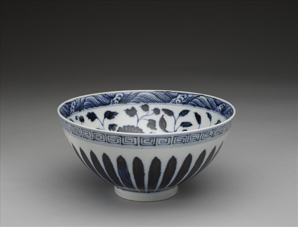 青花四季花卉紋碗