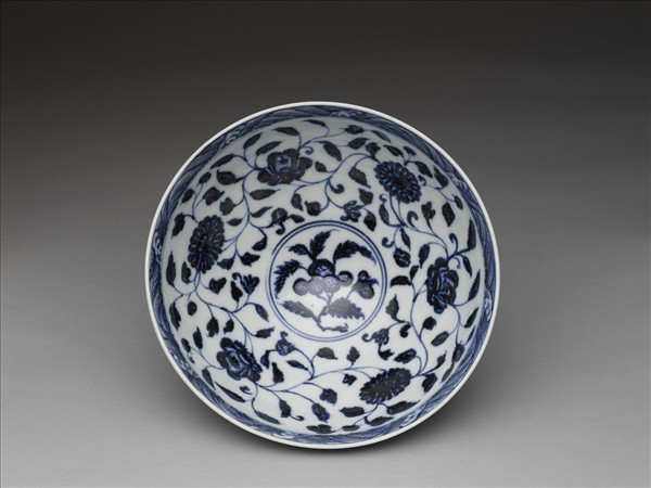 青花四季花卉紋碗