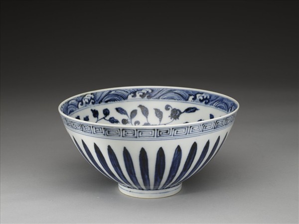 青花四季花卉紋碗