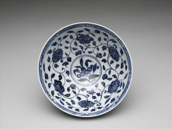 青花四季花卉紋碗