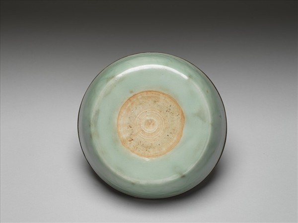 龍泉窯 青瓷劃花雙螭紋洗