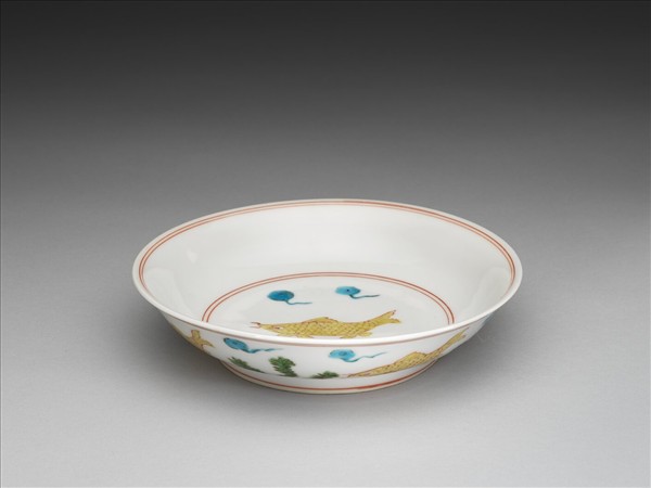五彩魚藻紋盤