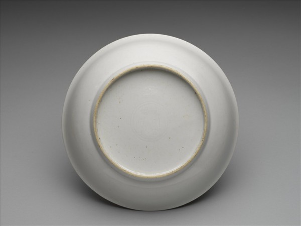 甜白釉雙龍紋盤