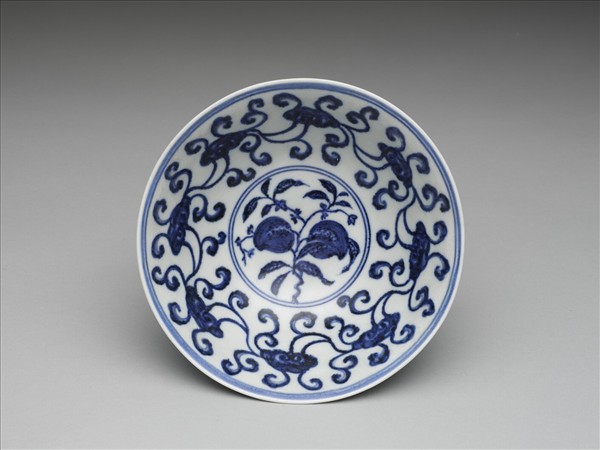 青花靈芝葡萄紋高足碗